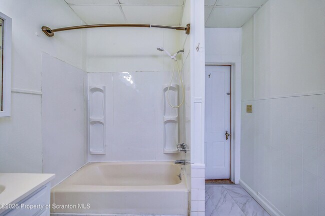 Building Photo - 228 S Main Ave