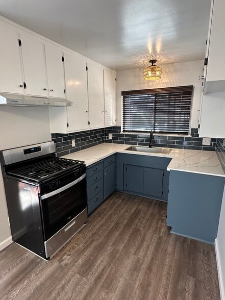 Newly renovated second floor apartment - 1016 Western Ave