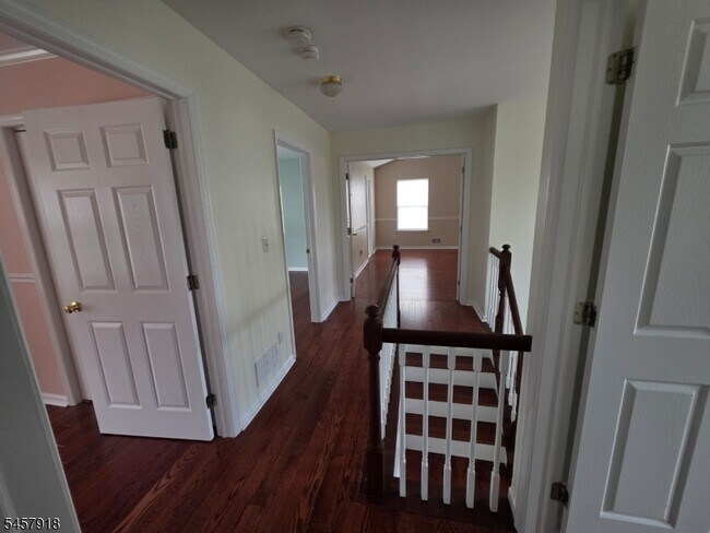 Building Photo - 36 Wexford Way