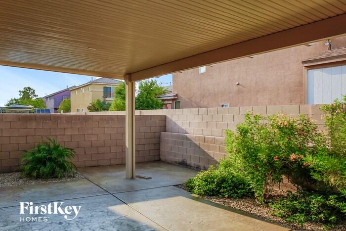 Building Photo - 6846 Majestic Palm Dr