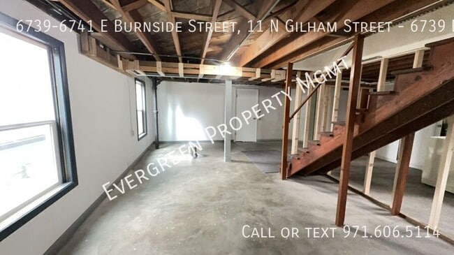 Building Photo - Ideal Location: 2BD/1BA, Garage & More! - ...