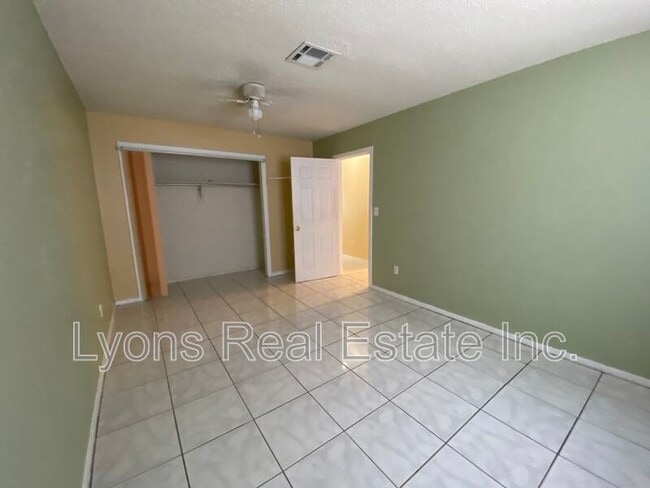 Building Photo - 17377 Dowling Dr