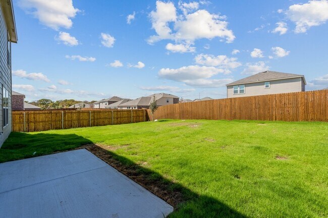 Building Photo - 16048 Isles Dr