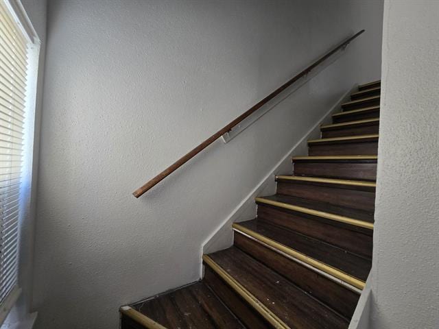 Building Photo - 7030 Fair Oaks Ave