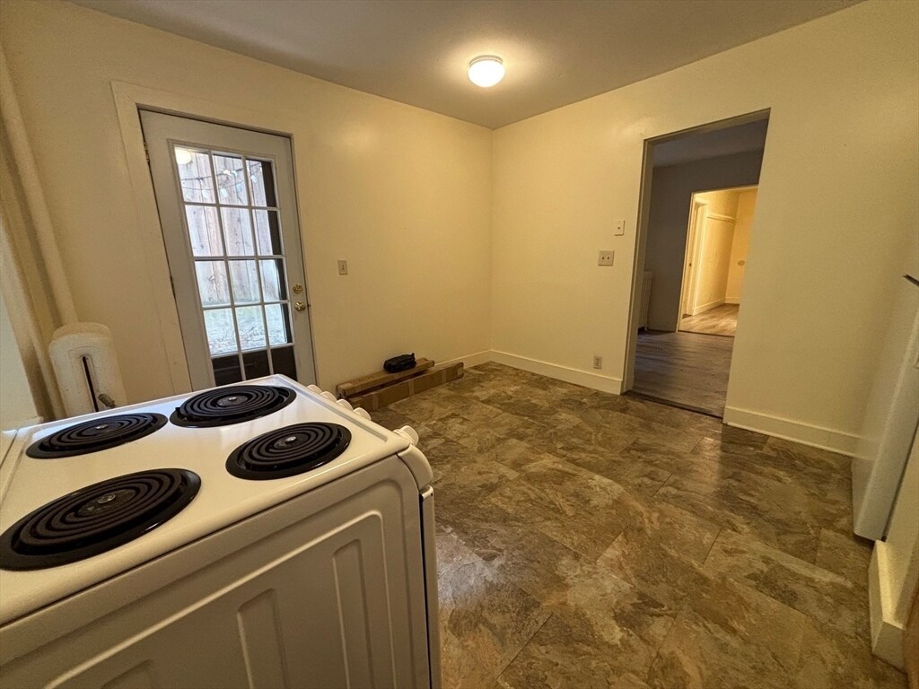 Building Photo - 68 Myrtle St