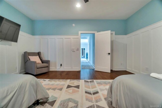 Building Photo - 7132 Fain Park Dr