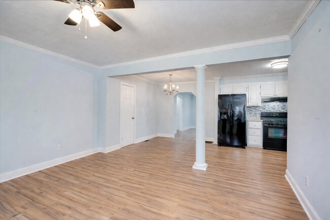 Building Photo - 3 Bedroom 2 Bath House for rent!