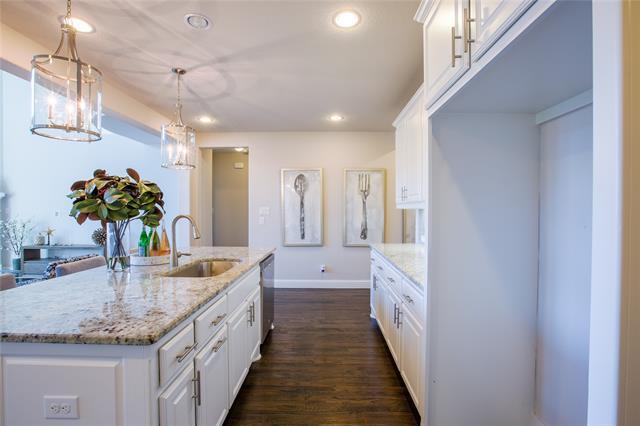 Building Photo - 2520 Saffire Way