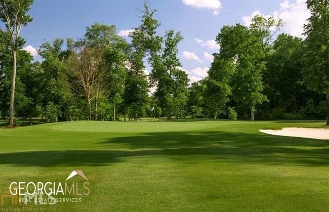 Building Photo - 54 Medallion Park