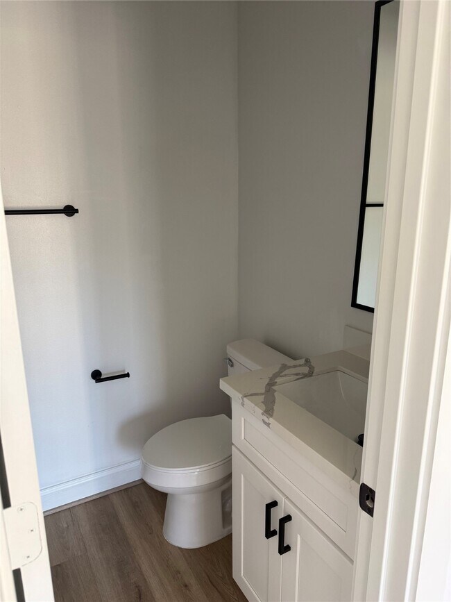 Building Photo - 6350 Culberson St