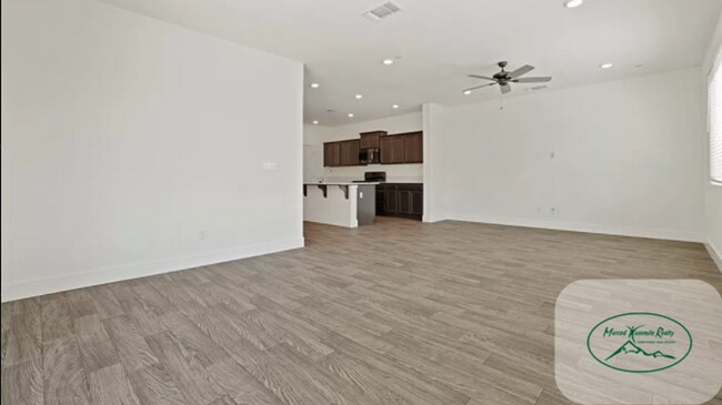 Building Photo - CORNER LOT - Beautiful 5-Bedroom Home for Rent in North Merced!