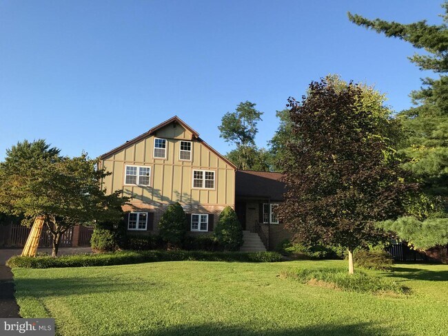 Building Photo - 13447 Chris Mar Ct