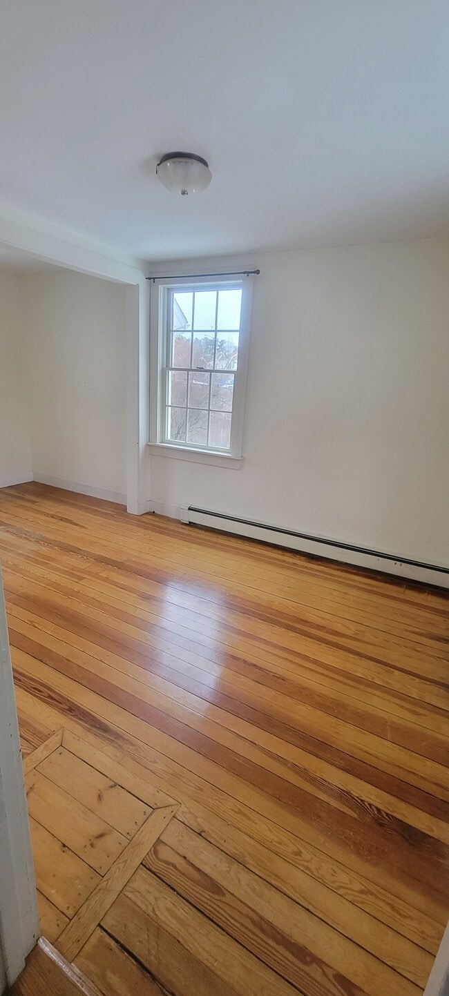 Building Photo - 40 Saratoga Way