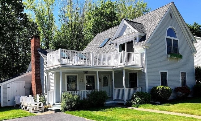 Building Photo - 53 Cottage St