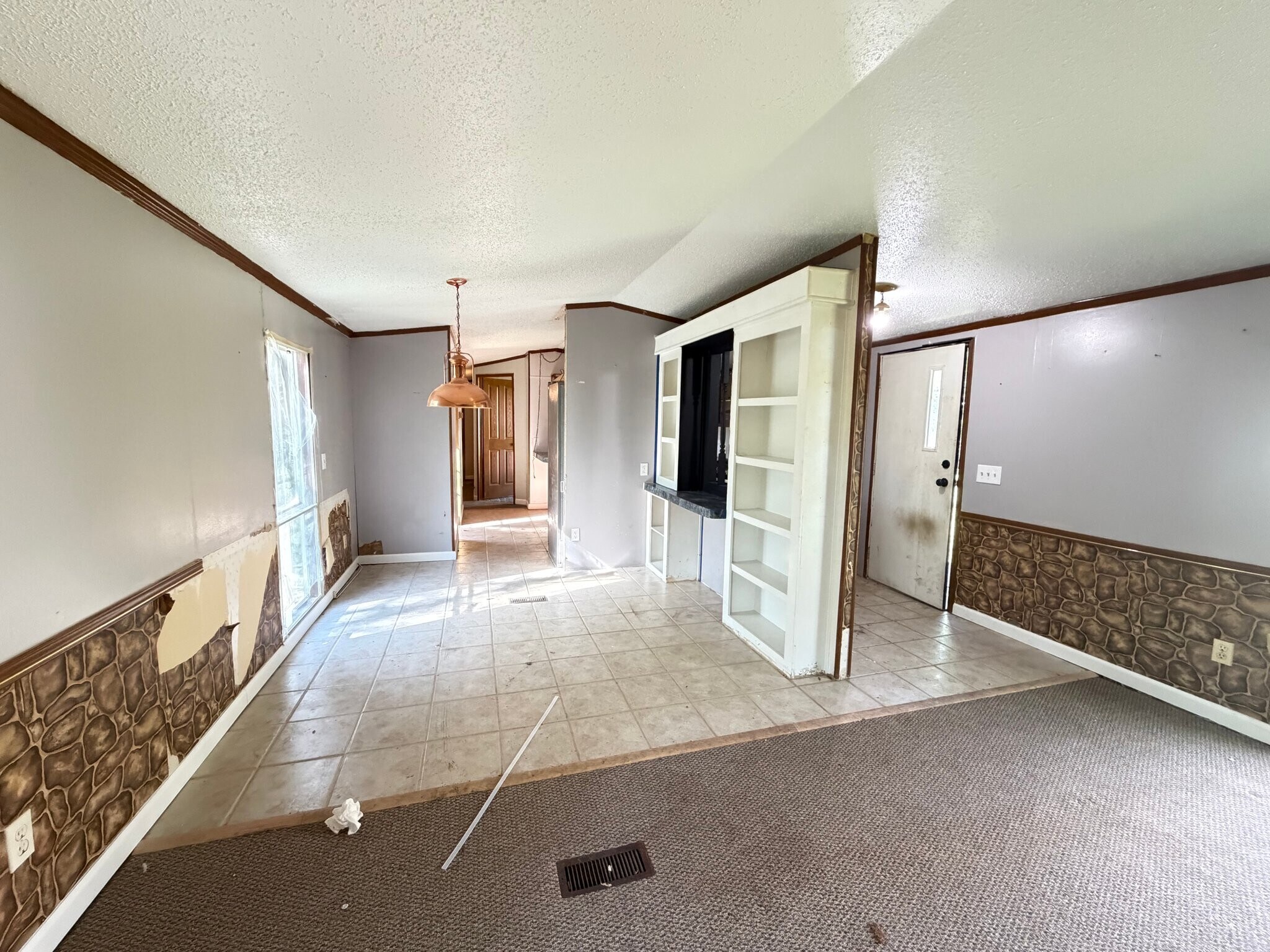 Building Photo - 183 Ainsley Ave