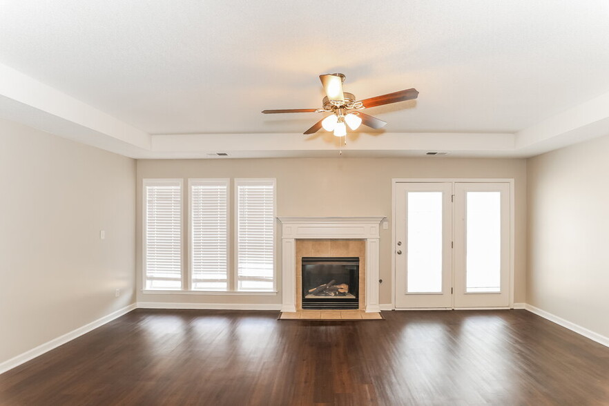 Building Photo - 3448 Pendulum Dr E