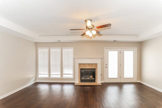 Building Photo - 3448 Pendulum Dr E