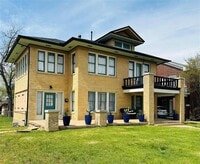 Building Photo - 803 Woodlawn Ave
