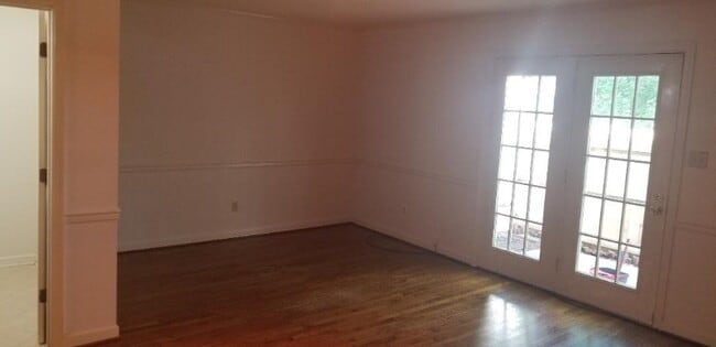 Building Photo - 461 Bramblewood Ln