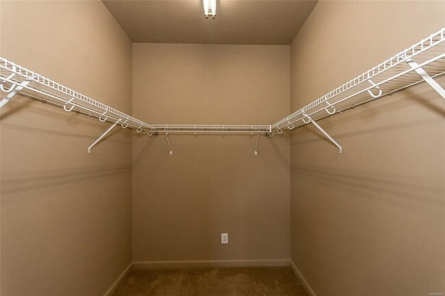 Building Photo - 9625 Helmsley Cir