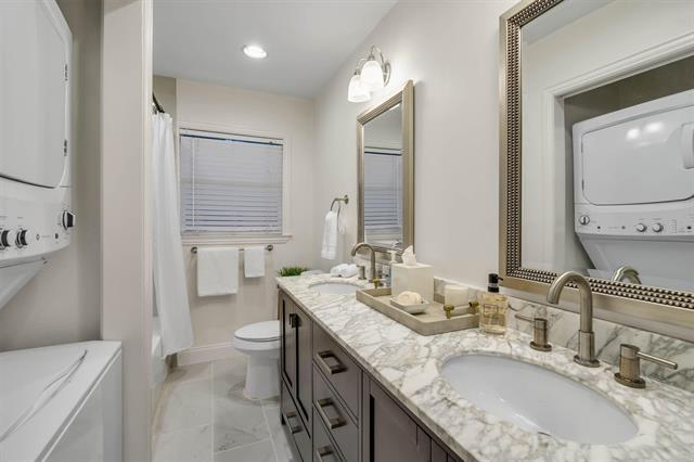 Building Photo - 6514 Kenwell St