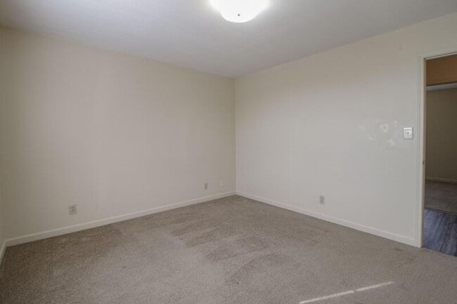 Building Photo - 284 Northridge Dr