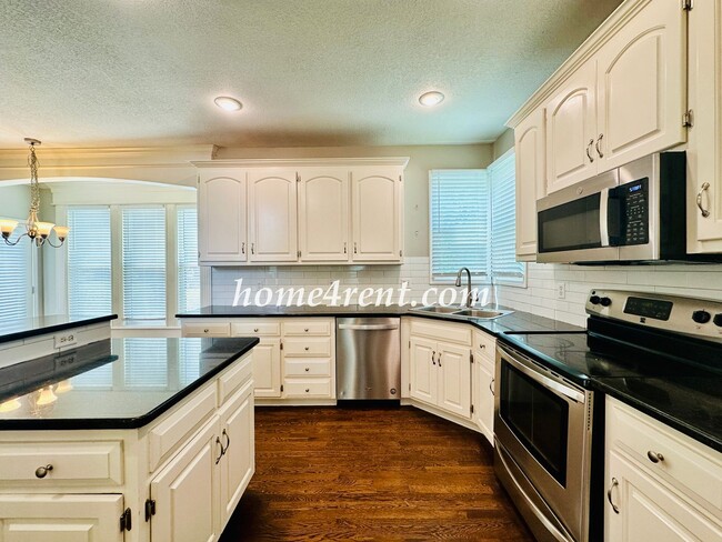 Building Photo - Blue Valley Schools, Walking Distance to Elementary School and Neighborhood Pool!
