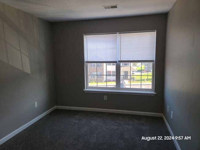 Building Photo - 3 Bedroom Townhome for Rent in Waynesboro