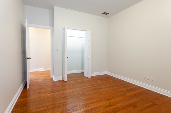 Building Photo - 4610 S Marshfield Ave