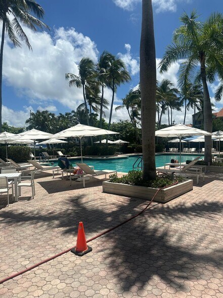 Building Photo - 3640 Yacht Club Dr