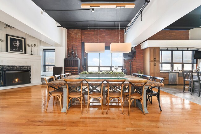 Building Photo - Spectacular, Furnished 3-Bedroom Loft