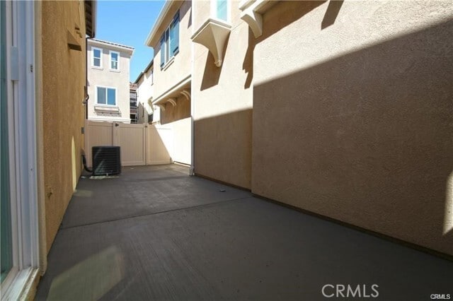 Building Photo - 710 Banyan Wy