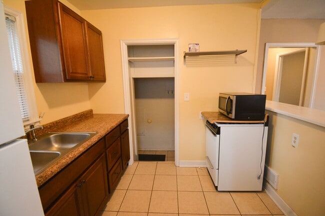 Building Photo - Homey House Near Goose Egg Park Available ...