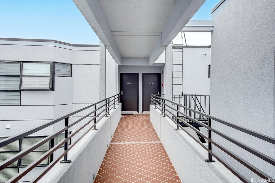 Building Photo - 1425 Vallejo St