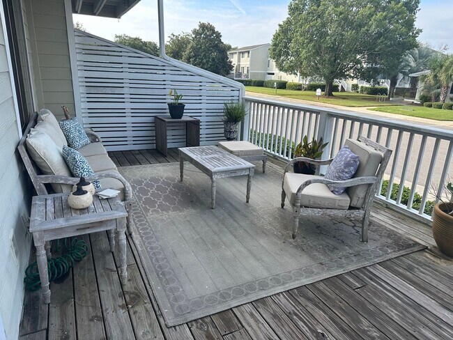 Building Photo - Furnished 3Bd/2Ba Channel Walk Townhome in Wrightsville Beach-NOT A 12 MONTH LEASE. NO STUDENTS. ...
