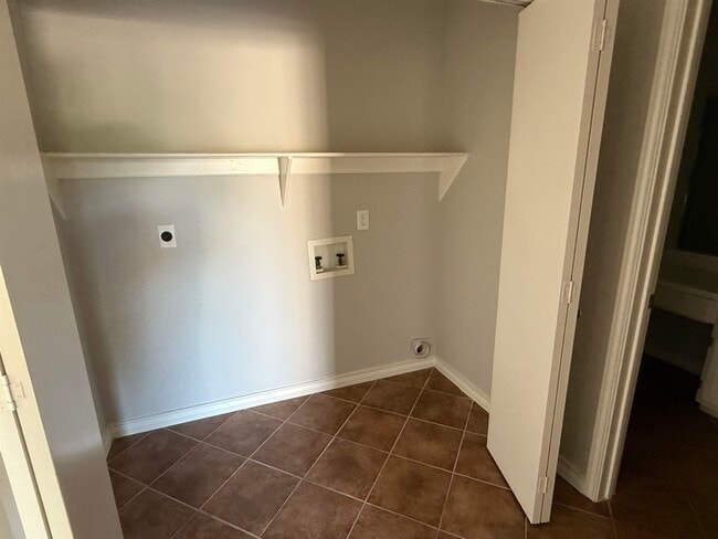 Building Photo - 1206 International Blvd