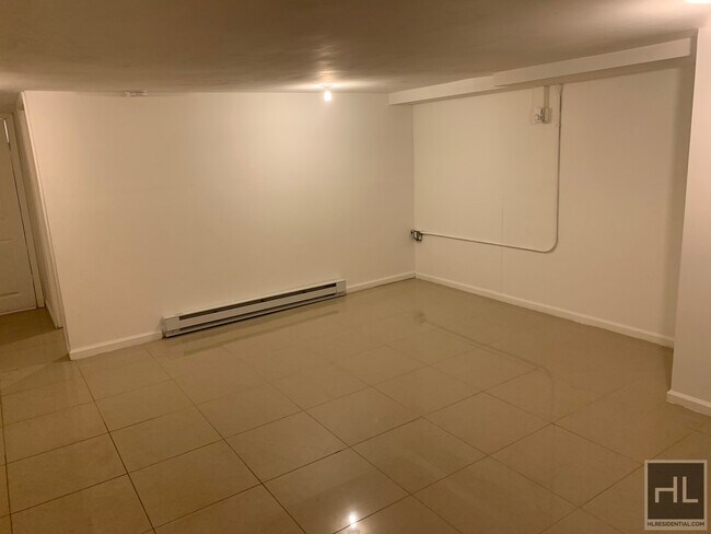 Building Photo - Great deal – 1 Bed 1 Bath – Lower Level - ...