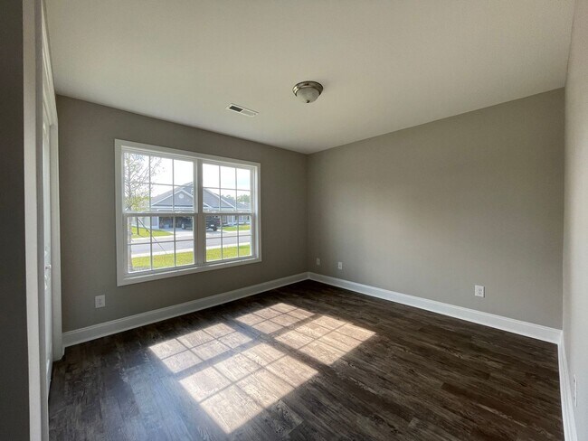 Building Photo - Brand New 3bd / 2ba w/ high end finishes, right in the heart of Conway!!