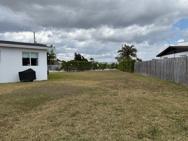 Building Photo - 12275 Quail Roost Dr