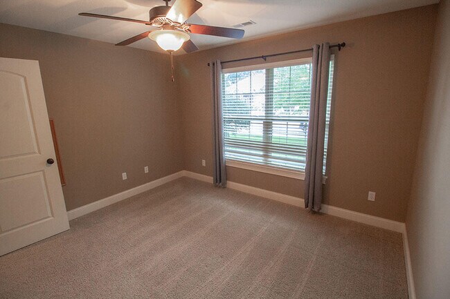 Building Photo - 6701 Chelan Dr