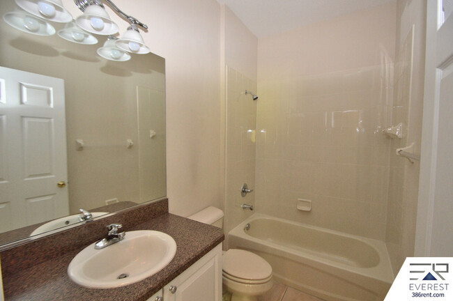 Building Photo - 34 Utrillo Pl