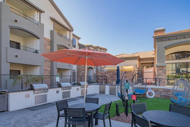 Building Photo - 7455 N 95th Ave