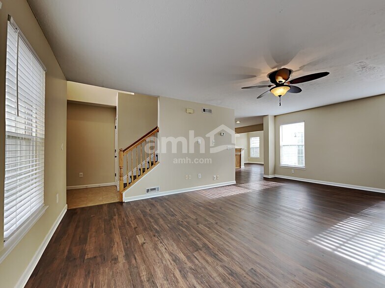 Building Photo - 515 Indian Lake Dr