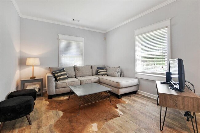 Building Photo - 310 Glenwood Ave SE