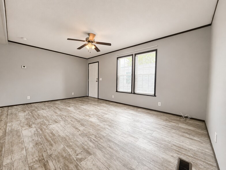 Building Photo - 11791 Cascade Cir