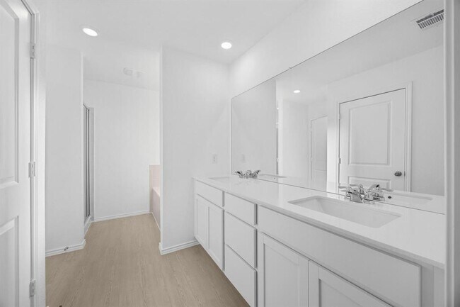 Building Photo - 209 Donnington Dr