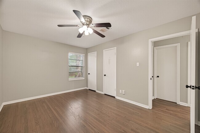 Building Photo - 514 Evonne St