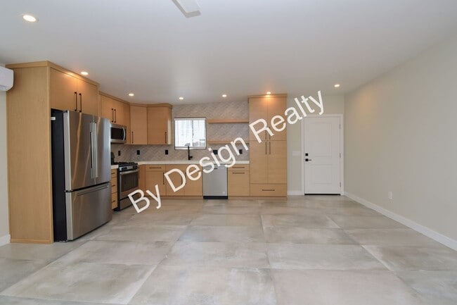 Building Photo - 3 Bed 3 Bath - Built in 2024 - 1/2 Mile to...