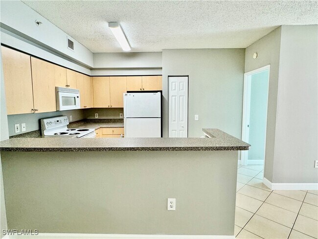 Building Photo - 1200 Reserve Way