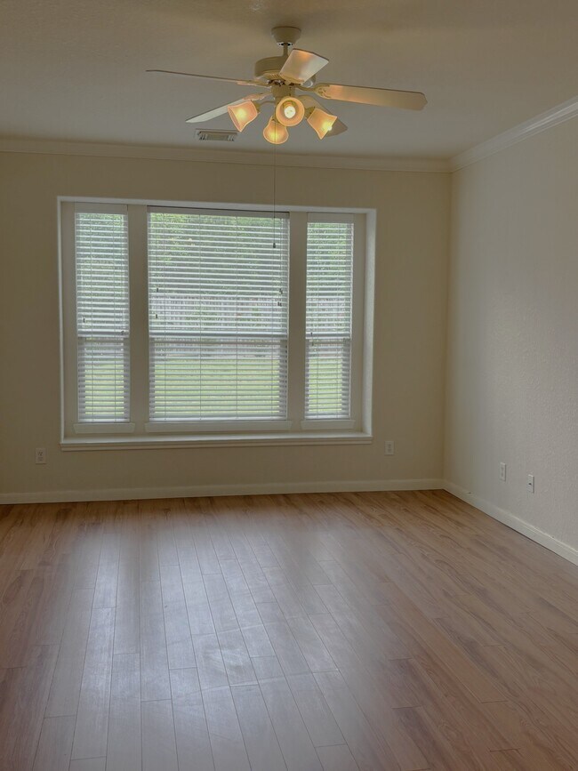 Building Photo - 19538 Piney Lake Dr